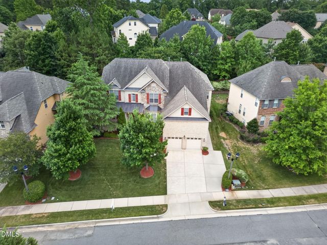 1049 Kennicott Avenue, Cary, NC 27513