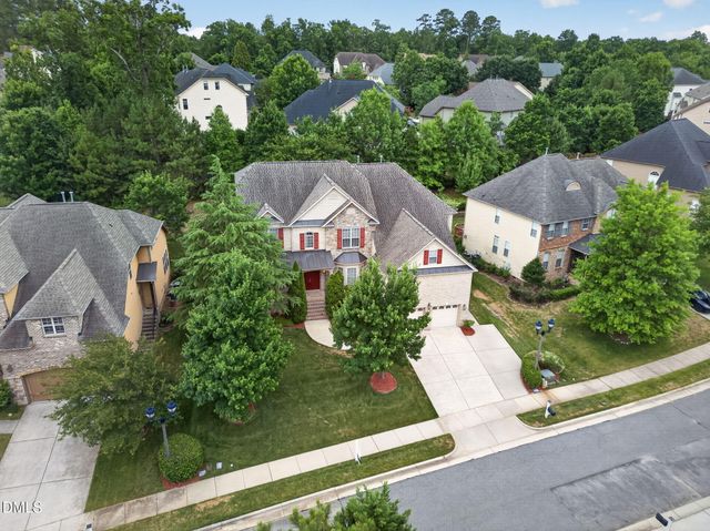1049 Kennicott Avenue, Cary, NC 27513