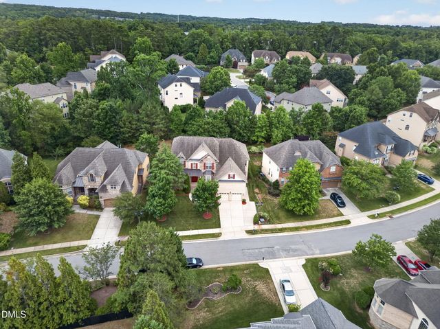 1049 Kennicott Avenue, Cary, NC 27513
