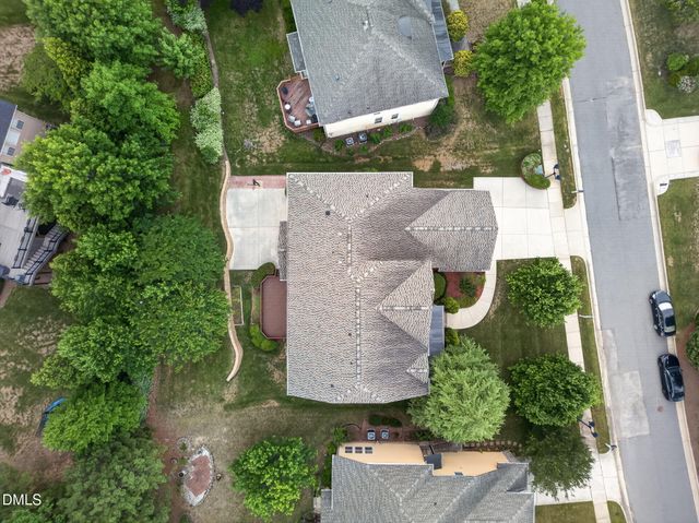 1049 Kennicott Avenue, Cary, NC 27513