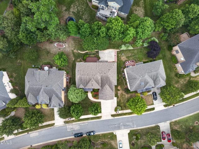 1049 Kennicott Avenue, Cary, NC 27513