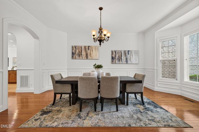 1049 Kennicott Avenue, Cary, NC 27513