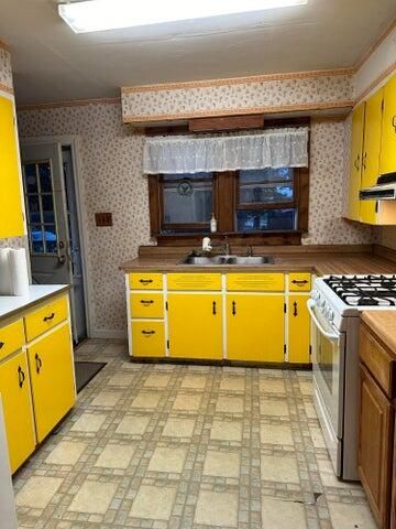 16393 Hendricks Street, Lowell, IN 46356