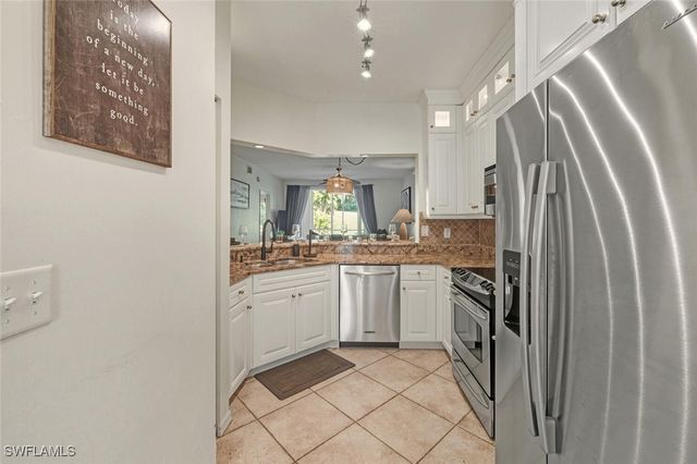 871 Tanbark DR 102, Naples, FL 34108