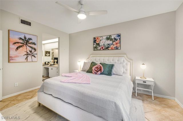 871 Tanbark DR 102, Naples, FL 34108