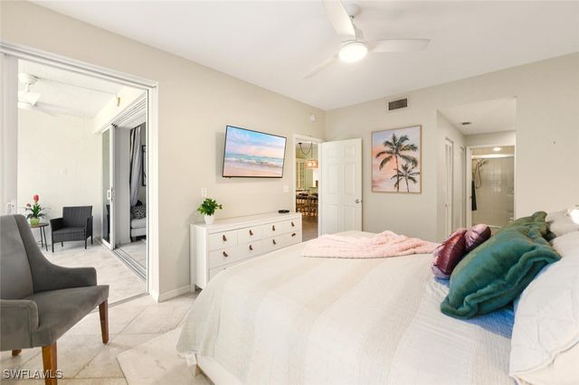 871 Tanbark DR 102, Naples, FL 34108