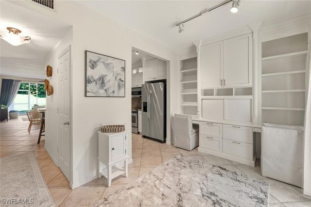 871 Tanbark DR 102, Naples, FL 34108