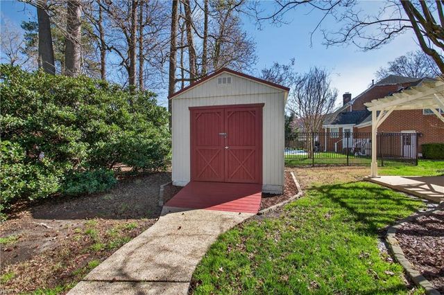 4504 Michael Thomas CT, Chesapeake, VA 23321