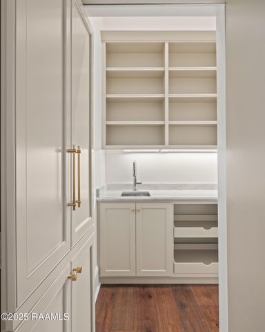 619 Gunter Grass Court, Lafayette, LA 70508