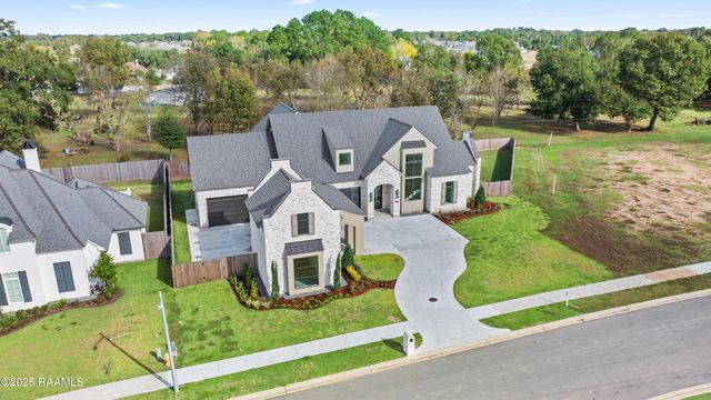 619 Gunter Grass Court, Lafayette, LA 70508