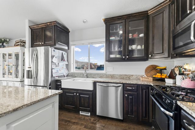 1587 E SMITHFIELD DR, Eagle Mountain, UT 84005