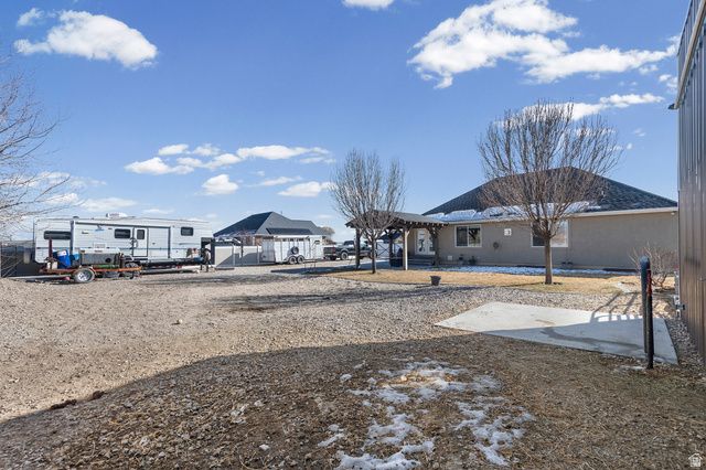 1587 E SMITHFIELD DR, Eagle Mountain, UT 84005