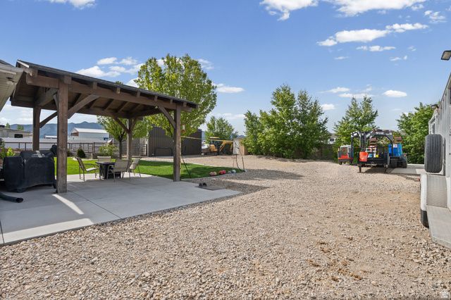 1587 E SMITHFIELD DR, Eagle Mountain, UT 84005