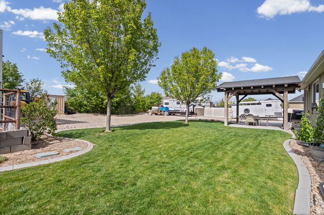 1587 E SMITHFIELD DR, Eagle Mountain, UT 84005