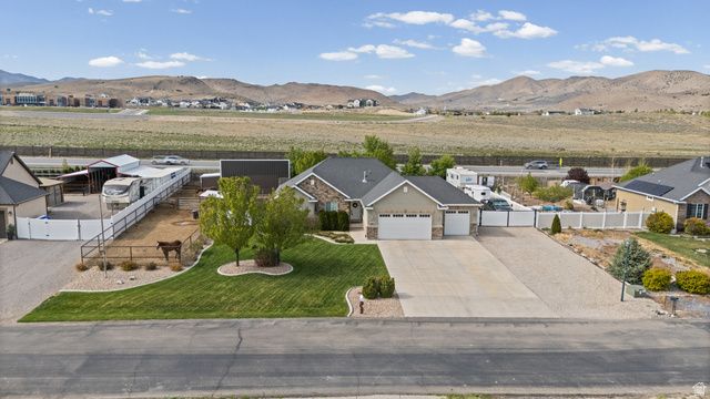 1587 E SMITHFIELD DR, Eagle Mountain, UT 84005