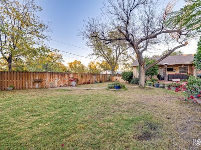 2402 Live Oak Street, San Angelo, TX 76901