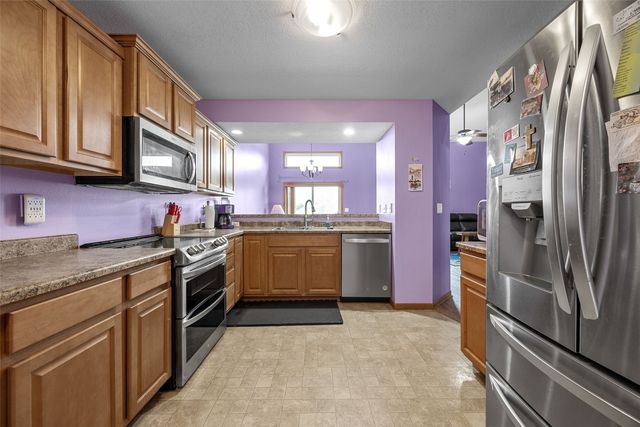 3502 Stoneview Circle SW, Cedar Rapids, IA 52404