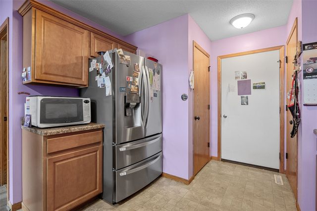 3502 Stoneview Circle SW, Cedar Rapids, IA 52404