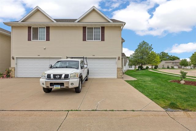 3502 Stoneview Circle SW, Cedar Rapids, IA 52404