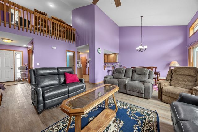 3502 Stoneview Circle SW, Cedar Rapids, IA 52404