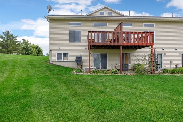 3502 Stoneview Circle SW, Cedar Rapids, IA 52404
