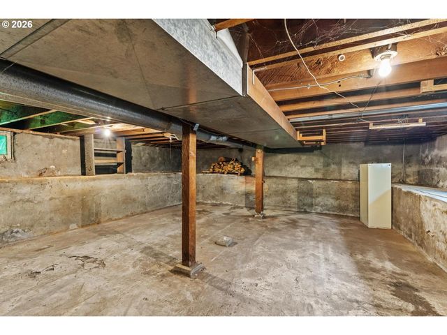 3766 Se LINCOLN St, Portland, OR 97214
