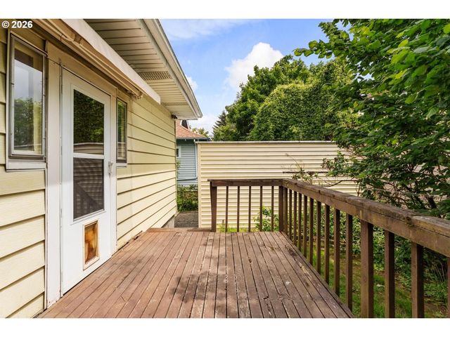 3766 Se LINCOLN St, Portland, OR 97214