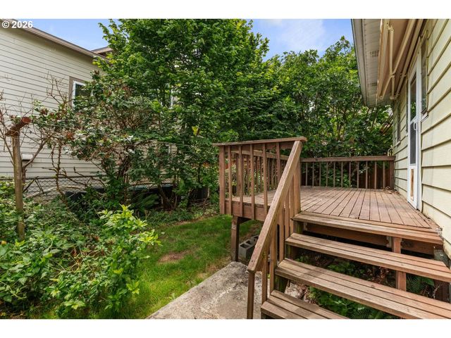 3766 Se LINCOLN St, Portland, OR 97214