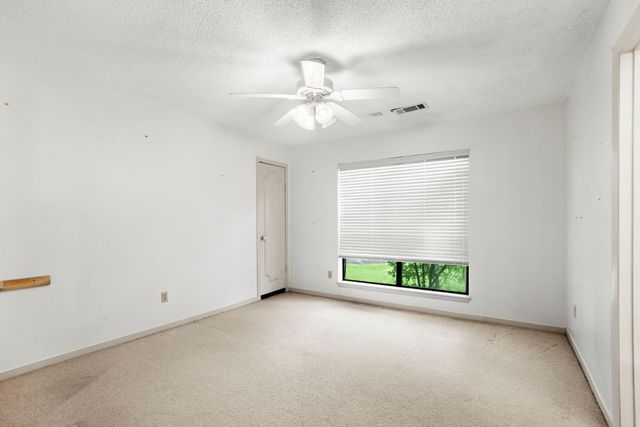1151 Sugar Creek Boulevard, Sugar Land, TX 77478