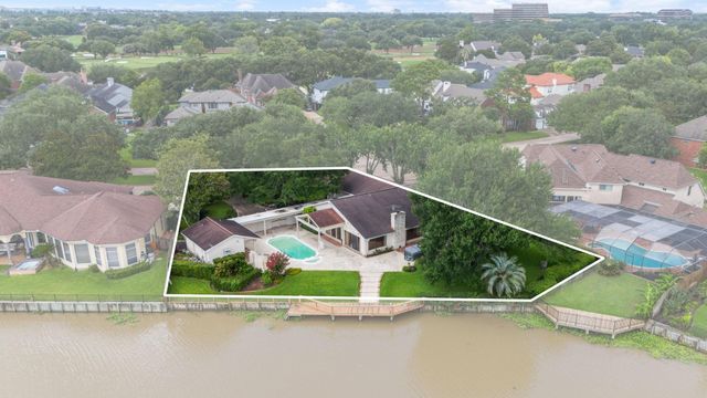 1151 Sugar Creek Boulevard, Sugar Land, TX 77478