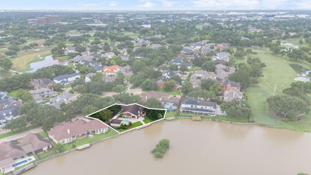 1151 Sugar Creek Boulevard, Sugar Land, TX 77478