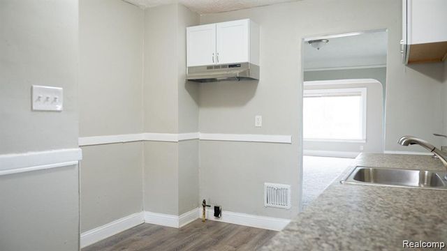 15003 Manor Street, Detroit, MI 48238