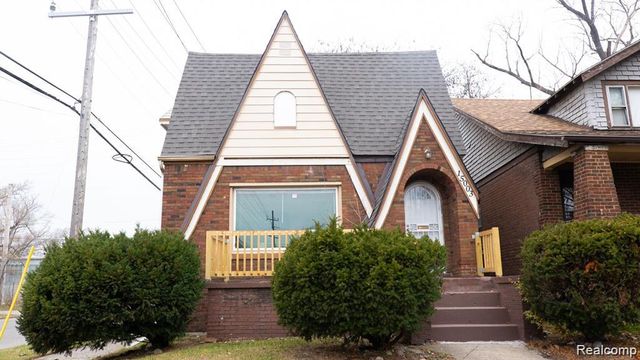15003 Manor Street, Detroit, MI 48238
