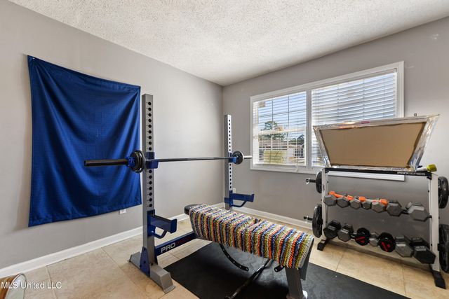 649 N Orchard, D'iberville, MS 39540