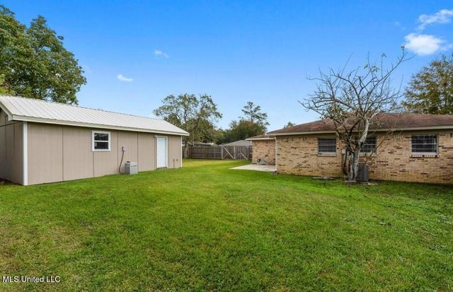 649 N Orchard, D'iberville, MS 39540