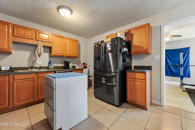 649 N Orchard, D'iberville, MS 39540