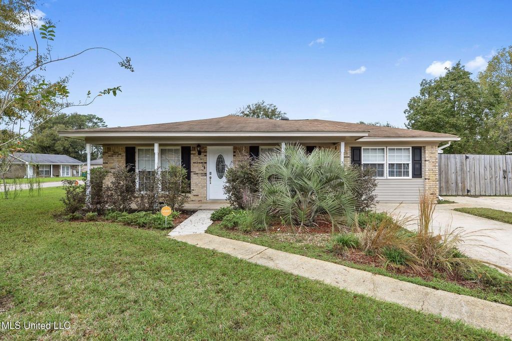 649 N Orchard, D'iberville, MS 39540