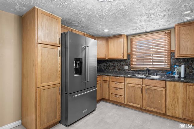3360 CARMAN Avenue, Springfield, IL 62703