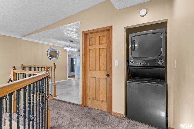 3360 CARMAN Avenue, Springfield, IL 62703