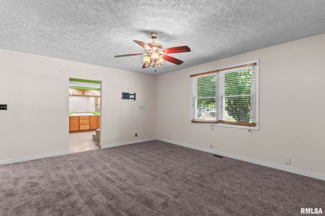 3360 CARMAN Avenue, Springfield, IL 62703