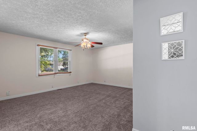 3360 CARMAN Avenue, Springfield, IL 62703