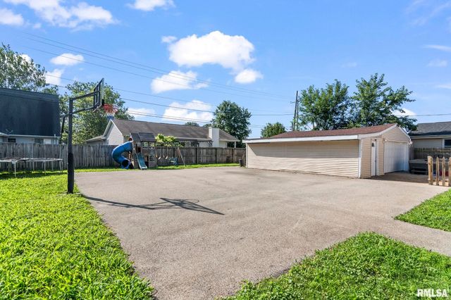 3360 CARMAN Avenue, Springfield, IL 62703