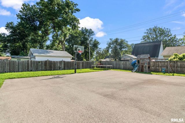 3360 CARMAN Avenue, Springfield, IL 62703