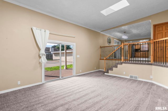 3360 CARMAN Avenue, Springfield, IL 62703