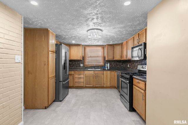 3360 CARMAN Avenue, Springfield, IL 62703