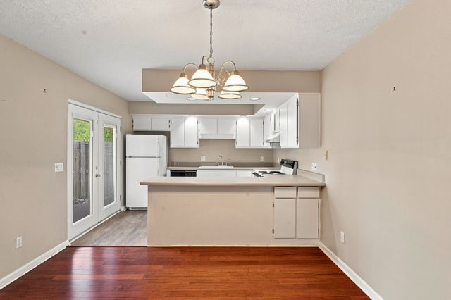 237 Cedarwood Ln, Madison, TN 37115