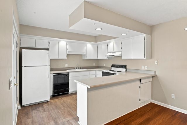 237 Cedarwood Ln, Madison, TN 37115