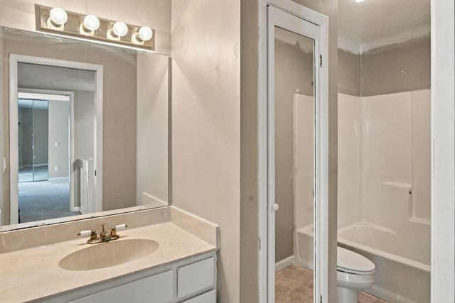 237 Cedarwood Ln, Madison, TN 37115