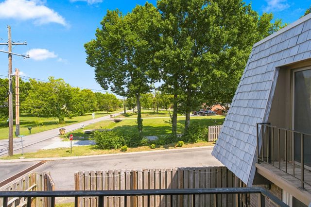 237 Cedarwood Ln, Madison, TN 37115