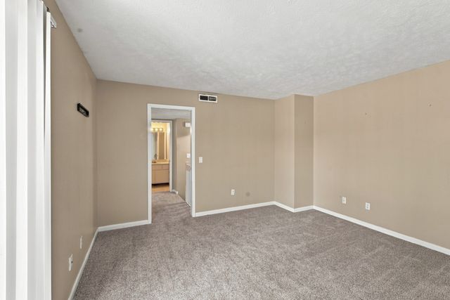 237 Cedarwood Ln, Madison, TN 37115